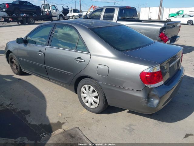 2005 TOYOTA CAMRY 4T1BE32K95U551145 Photo 2