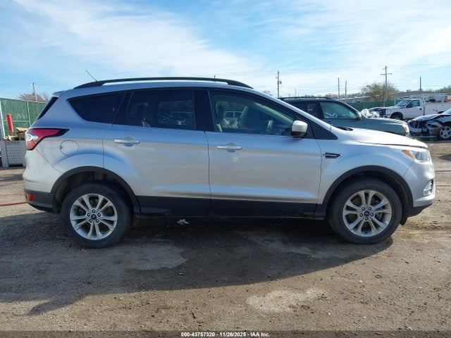 Ford ESCAPE SE 2018 1FMCU9G91JUC41498 Image 14