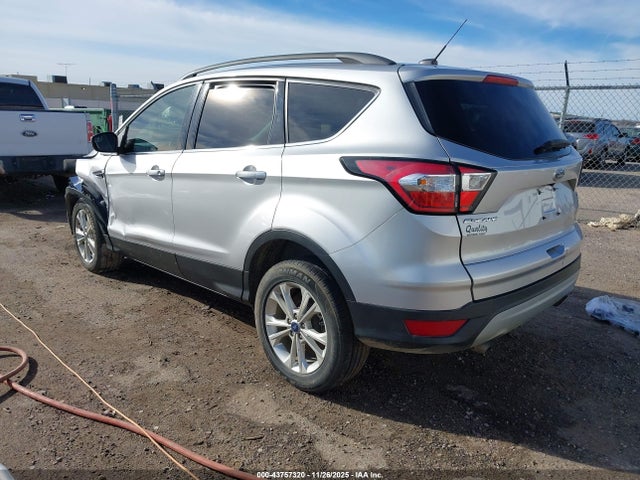 Ford ESCAPE SE 2018 1FMCU9G91JUC41498 Image 3