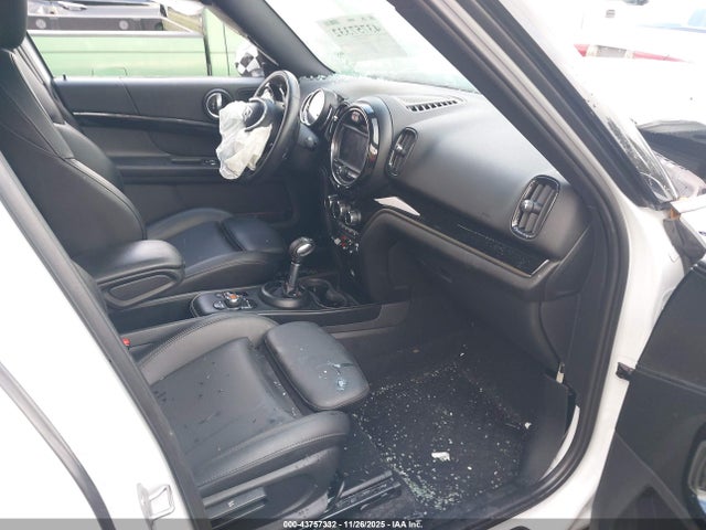 2019 MINI COUNTRYMAN WMZYT5C50K3J88812 Photo 4