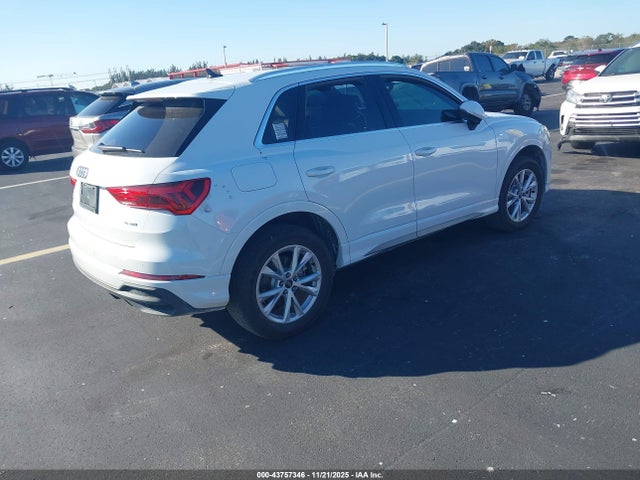 2025 AUDI Q3 WA1EECF39S1044130 Photo 3
