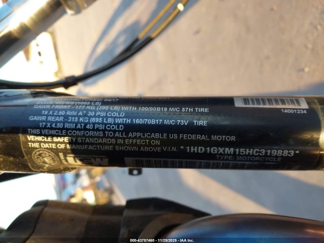2017 HARLEY-DAVIDSON FXDB 1HD1GXM15HC319883 Photo 9