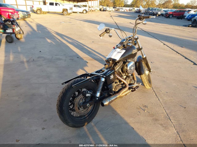 2017 HARLEY-DAVIDSON FXDB 1HD1GXM15HC319883 Photo 3