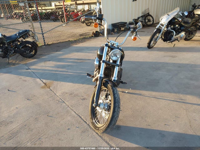 2017 HARLEY-DAVIDSON FXDB 1HD1GXM15HC319883 Photo 4