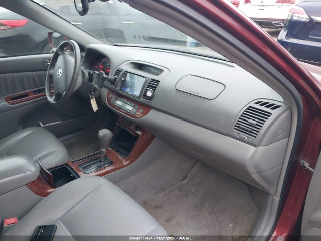 2005 TOYOTA CAMRY 4T1BE30K95U016688 Photo 4