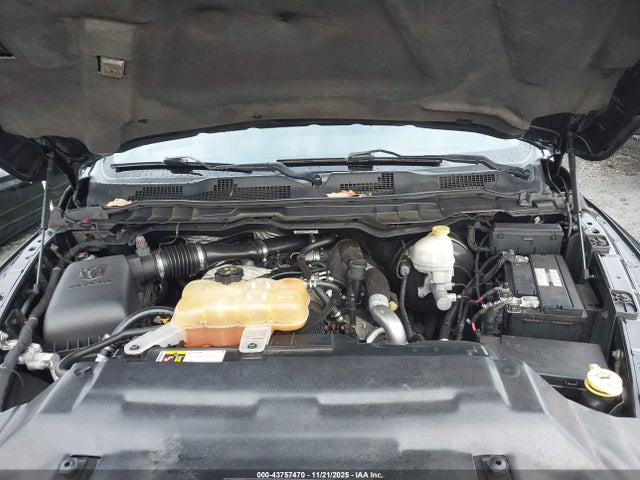 43757470 :رقم المزاد ، 1C6RR7VMXFS687932 vin ، 2015 Ram 1500 Laramie مزاد بيع