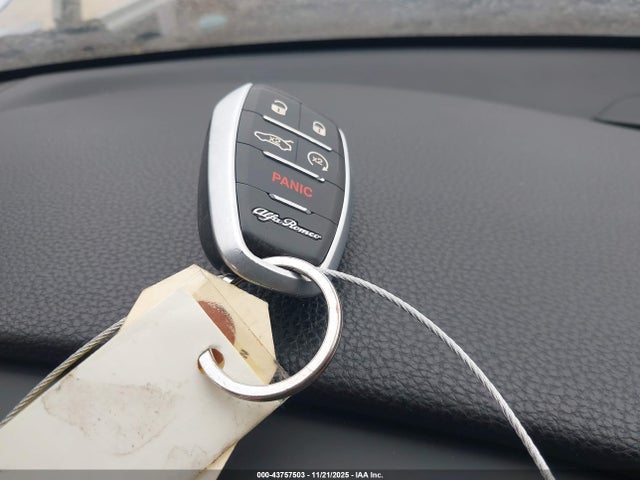 2017 ALFA ROMEO GIULIA ZARFAEBN5H7536898 Photo 10