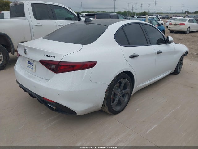 2017 ALFA ROMEO GIULIA ZARFAEBN5H7536898 Photo 3