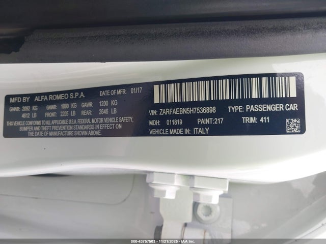 2017 ALFA ROMEO GIULIA ZARFAEBN5H7536898 Photo 8