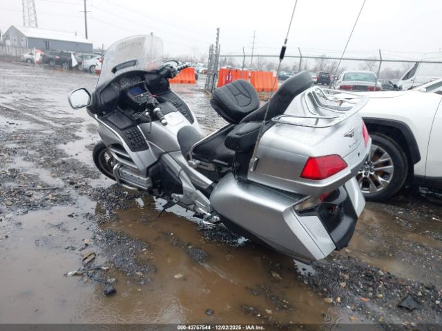2015 HONDA GL1800 JH2SC68N2FK100138 Photo 2