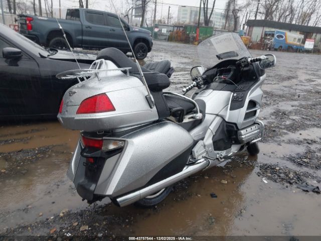 2015 HONDA GL1800 JH2SC68N2FK100138 Photo 3