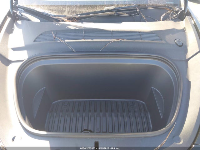 2024 TESLA MODEL Y 7SAYGDEE8RA327450 Photo 9