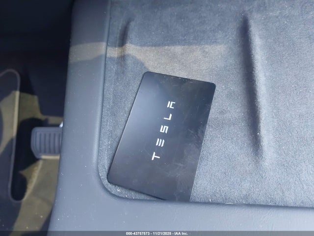 2024 TESLA MODEL Y 7SAYGDEE8RA327450 Photo 10
