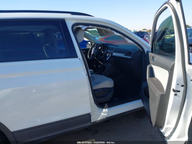 2020 VOLKSWAGEN TIGUAN 3VV1B7AX9LM099908 Photo 4