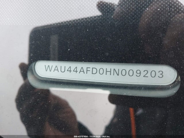 2017 AUDI A8 L WAU44AFD0HN009203 Photo 8