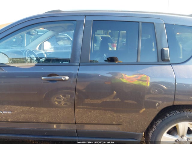 Продажа на аукционе авто 2017 Jeep Compass Latitude 4x4, vin: 1C4NJDEB9HD176389, номер лота: 43757670