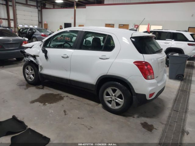2019 CHEVROLET TRAX 3GNCJKSB5KL350063 Photo 2