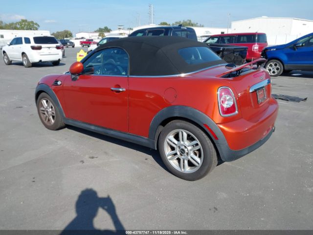 2013 MINI ROADSTER WMWSY1C55DT311925 Photo 2