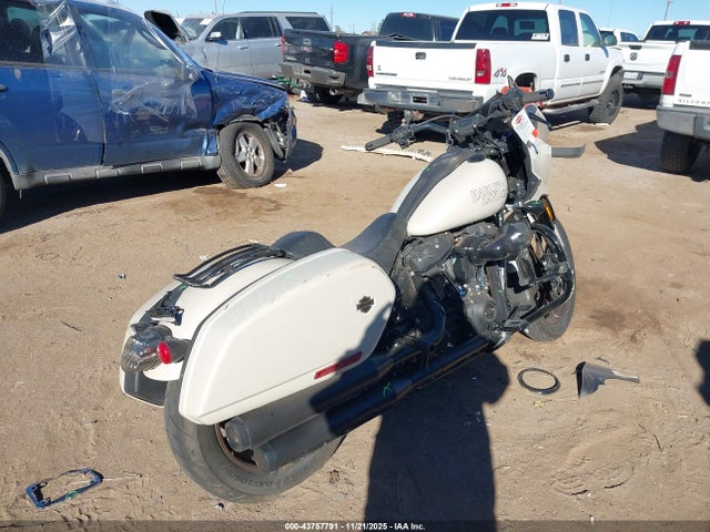 2023 HARLEY-DAVIDSON FXLRST 1HD1YXZ17PB067984 Photo 3