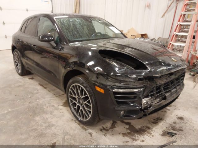 2017 PORSCHE MACAN WP1AB2A50HLB13556
