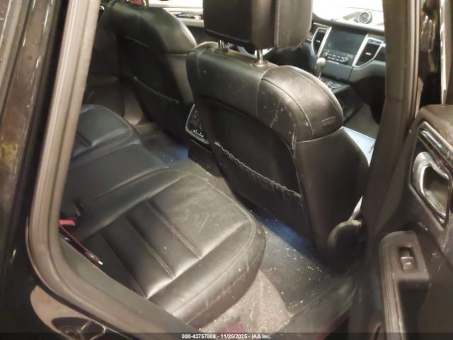 2017 PORSCHE MACAN WP1AB2A50HLB13556 Photo 7