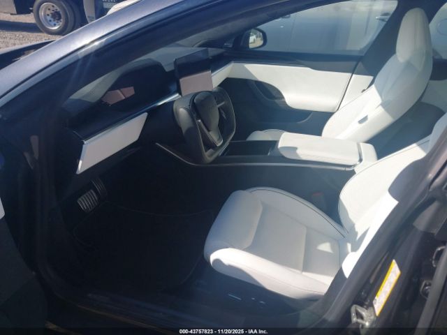 2023 TESLA MODEL S 5YJSA1E67PF528820 Photo 4
