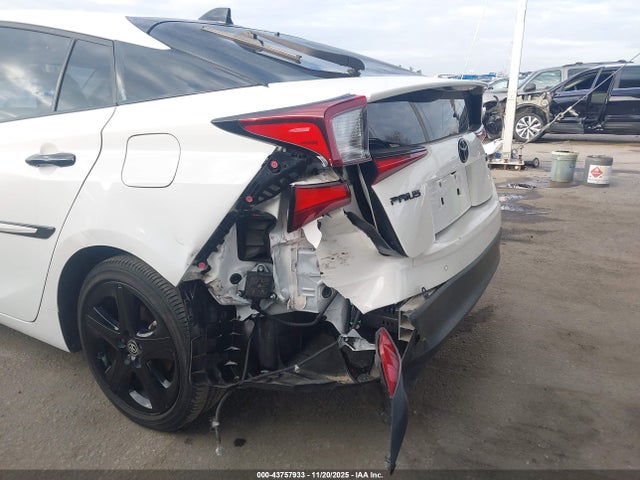 JTDKAMFU1N3171191 Toyota Prius Nightshade Edition
