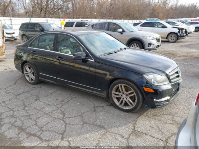2014 MERCEDES-BENZ C 300 WDDGF8AB6ER319441