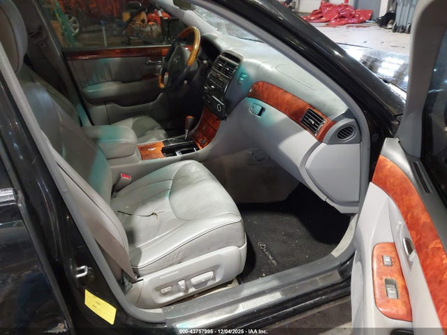 2005 LEXUS LS 430 JTHBN36F155017695 Photo 4