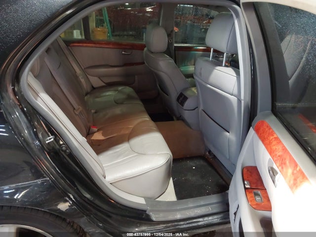 2005 LEXUS LS 430 JTHBN36F155017695 Photo 7