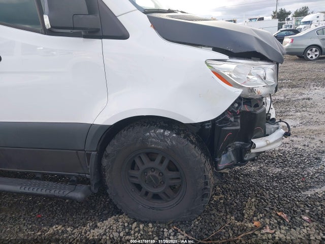 W1W4DCHY1MT046561 Mercedes-Benz Sprinter 2500 High Roof I4 Diesel