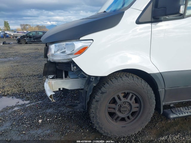 W1W4DCHY1MT046561 Mercedes-Benz Sprinter 2500 High Roof I4 Diesel