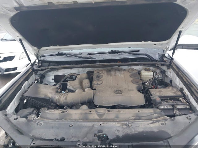 Toyota 4RUNNER SR5 2017 JTEBU5JR7H5447488 Image 10
