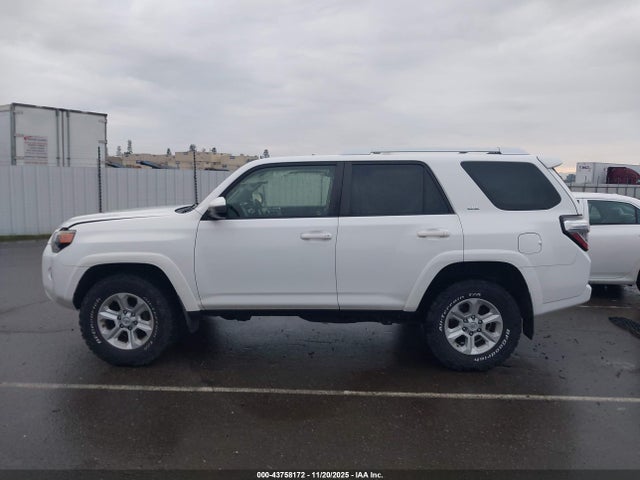 Toyota 4RUNNER SR5 2017 JTEBU5JR7H5447488 Image 15