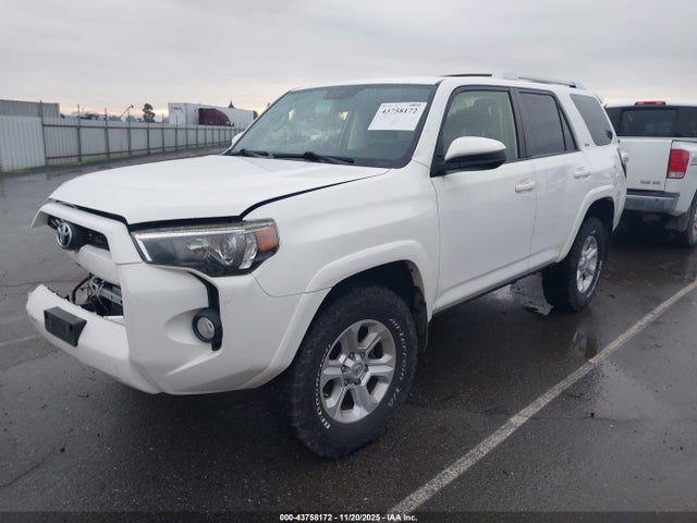 Toyota 4RUNNER SR5 2017 JTEBU5JR7H5447488 Image 2