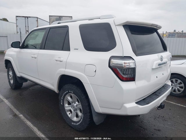 Toyota 4RUNNER SR5 2017 JTEBU5JR7H5447488 Image 3