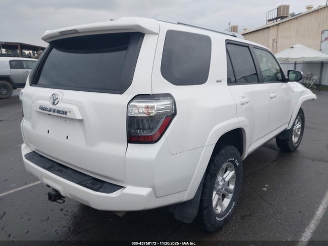 Toyota 4RUNNER SR5 2017 JTEBU5JR7H5447488 Image 4