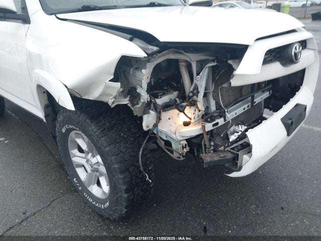 Toyota 4RUNNER SR5 2017 JTEBU5JR7H5447488 Image 6