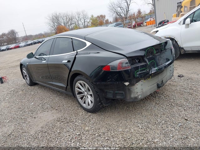 2016 TESLA MODEL S 5YJSA1E1XGF130019 Photo 2