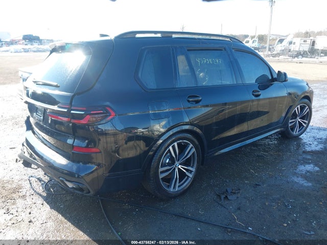 2023 BMW X7 5UX23EM04P9P25435 Photo 3