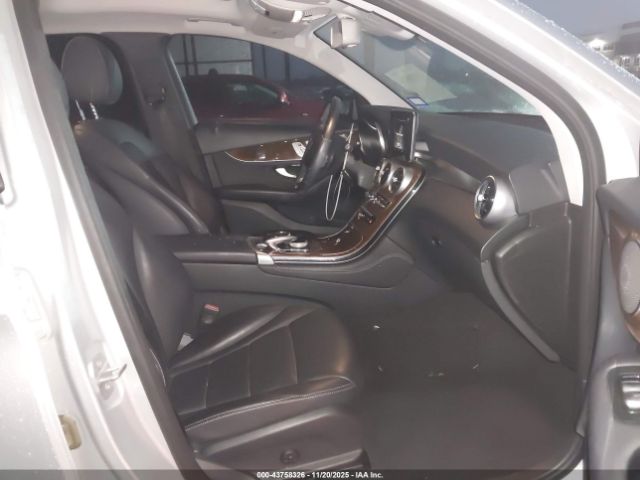 2016 MERCEDES-BENZ GLC 300 WDC0G4JBXGF033608 Photo 4