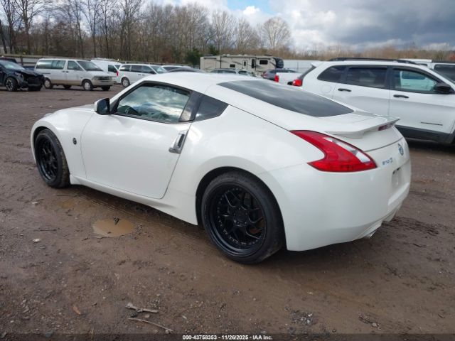 2016 NISSAN 370Z JN1AZ4EH9GM931599 Photo 2