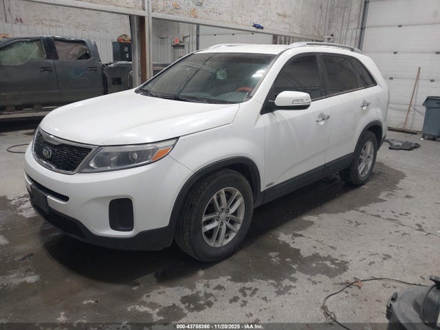 KIA Sorento Lx V6 2015 5XYKTDA73FG581550 Image 14