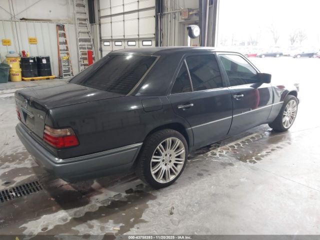 1995 MERCEDES-BENZ E WDBEB31E2SC194719 Photo 3