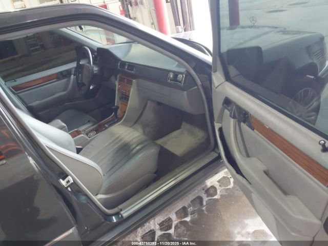 1995 MERCEDES-BENZ E WDBEB31E2SC194719 Photo 4