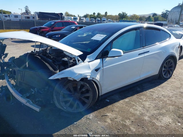 2022 TESLA MODEL X 7SAXCDE55NF339480 Photo 1
