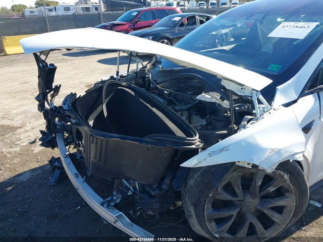 2022 TESLA MODEL X 7SAXCDE55NF339480 Photo 5