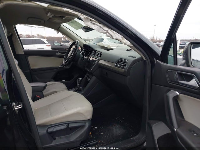 Продаж на аукціоні авто 2018 Volkswagen Tiguan 2.0t Se/2.0t Sel, vin: 3VV2B7AX9JM152012, номер лоту: 43758536