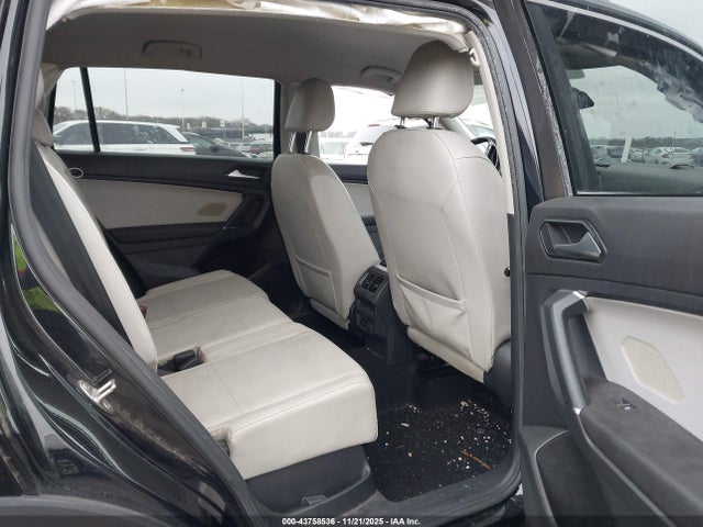 Продаж на аукціоні авто 2018 Volkswagen Tiguan 2.0t Se/2.0t Sel, vin: 3VV2B7AX9JM152012, номер лоту: 43758536