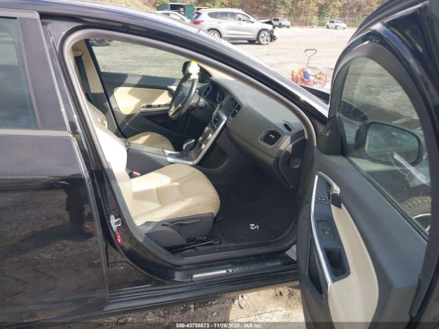 2017 VOLVO S60 YV126MFL1H2425365 Photo 4